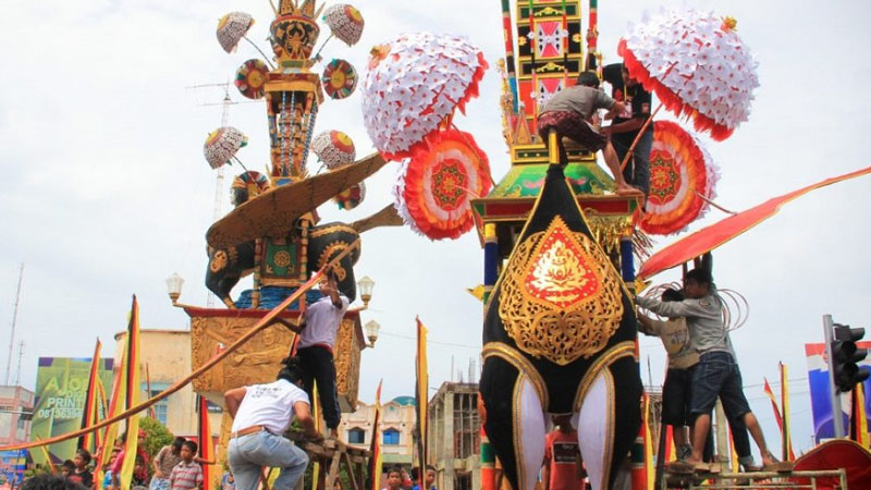 Festival Paling Unik di Indonesia yang Harus Kamu Saksikan Sekali Seumur Hidup